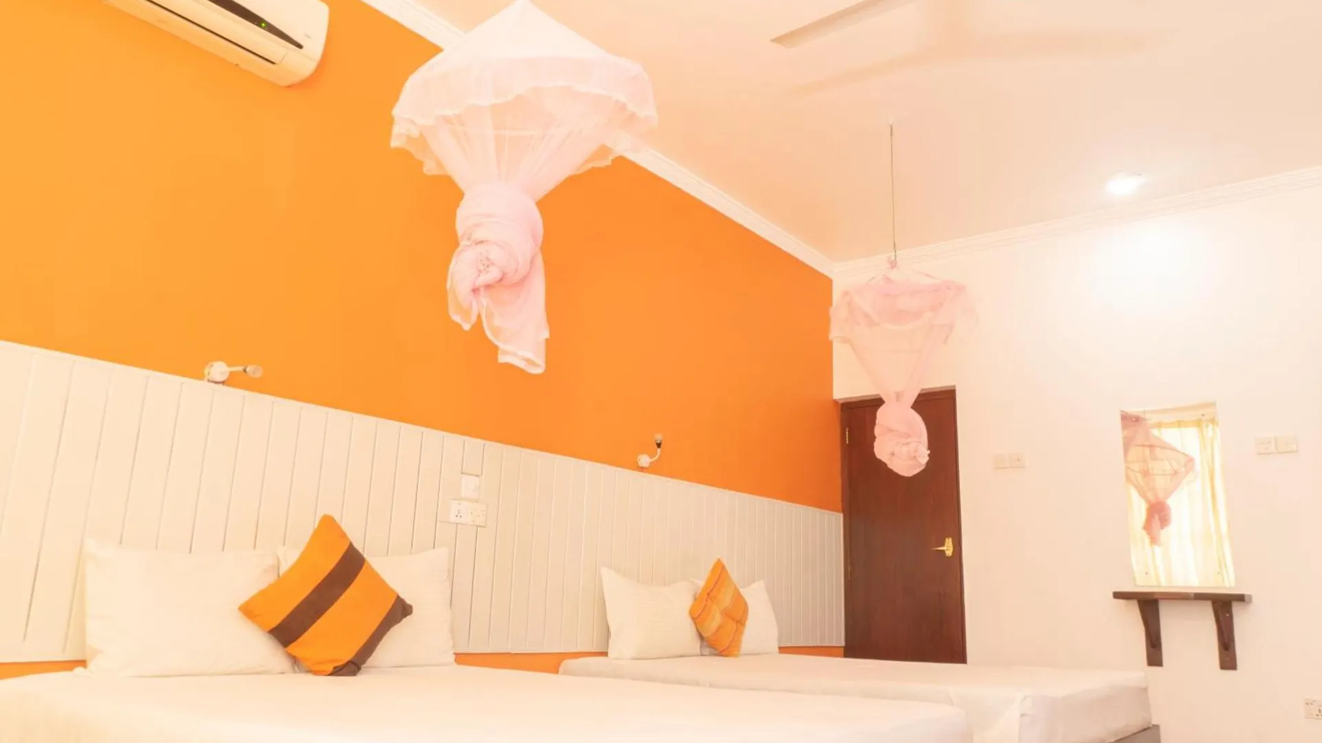 Blumarine Guest House 니곰보