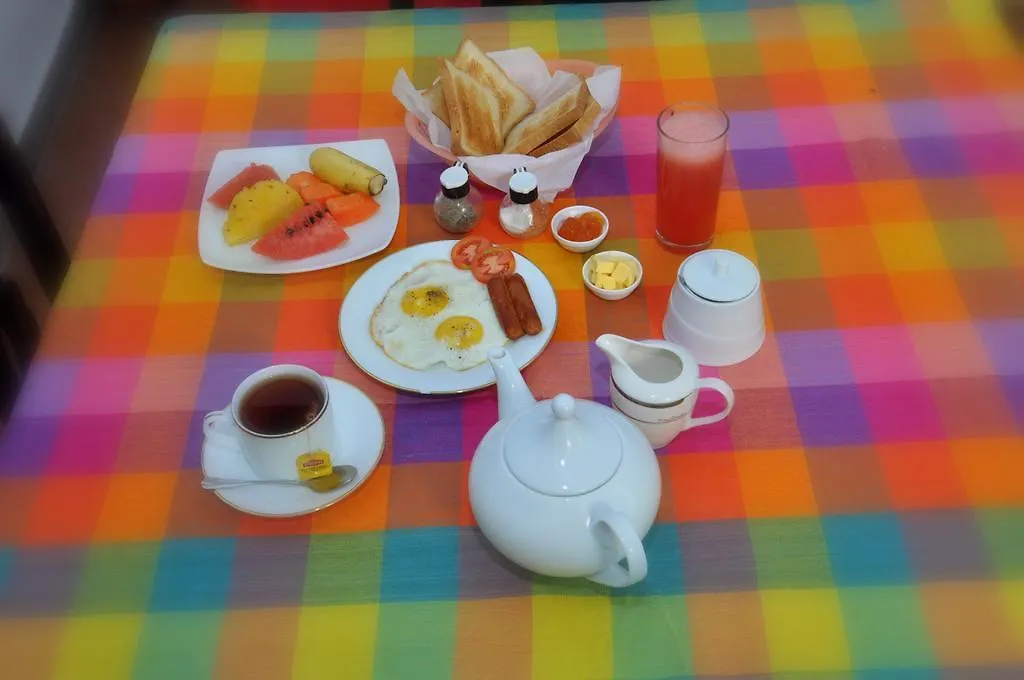 Blumarine Guest House 니곰보 스리랑카
